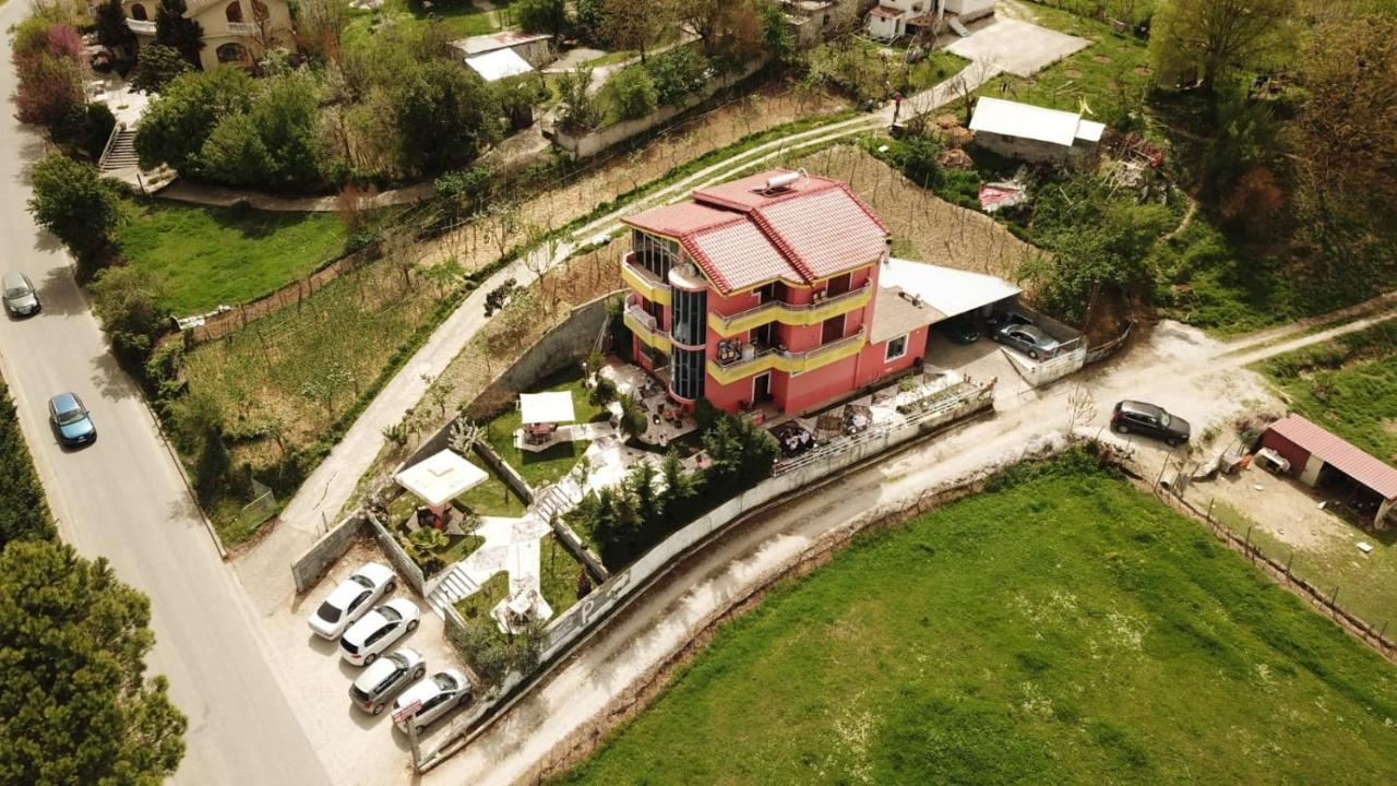 Bar Restorant Kristal Hotel Tirana Exterior photo